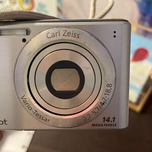 Sony Cyber-Shot DSC-W530 14.1MP digital camera w/battery and battery charger.